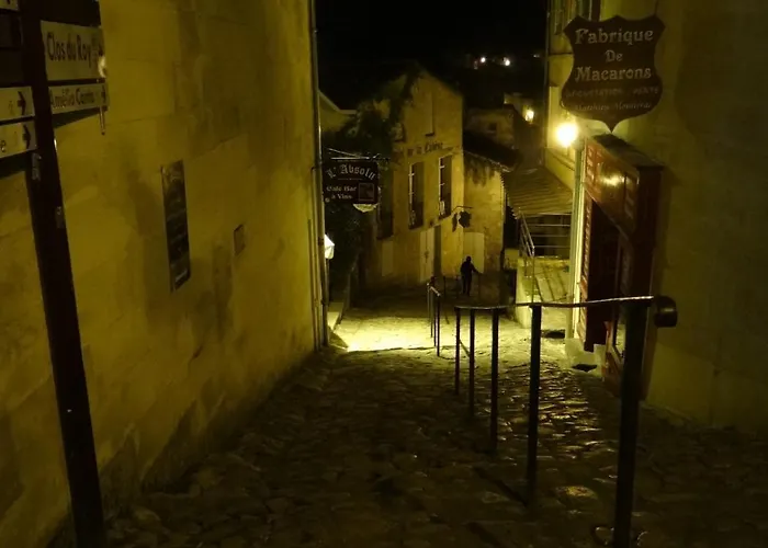 Renaissance Villa Flaujagues